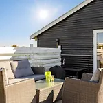 Raymond - 175m From The Sea By Interhome *