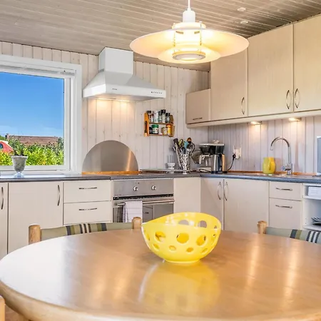 Hébergement de vacances Raymond - 175m From The Sea By Interhome