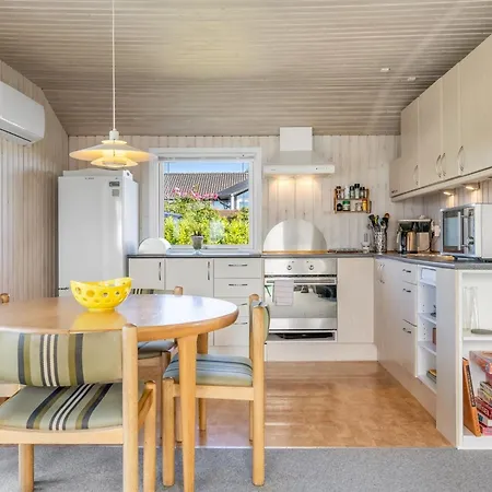 Raymond - 175m From The Sea By Interhome Hejls