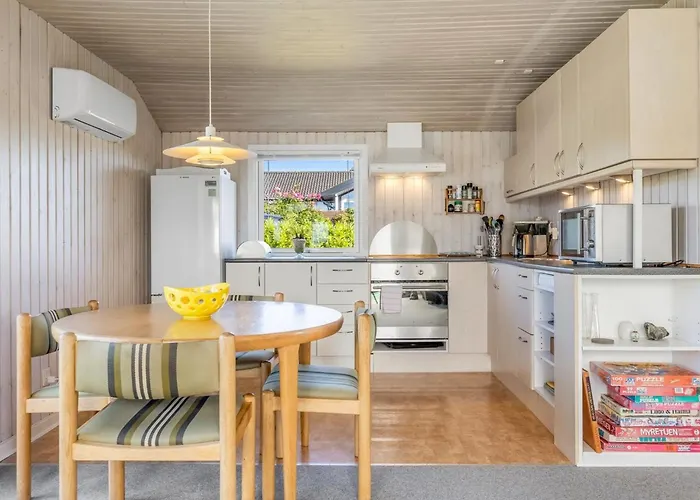 Raymond - 175m From The Sea By Interhome Hejls