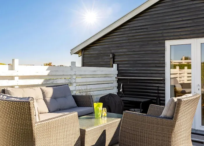 Raymond - 175m From The Sea By Interhome *